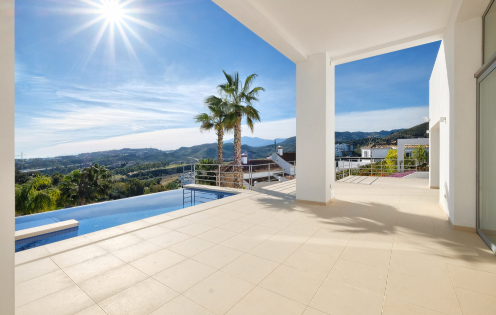 Villa in Puerto del Capitan, Benahavis