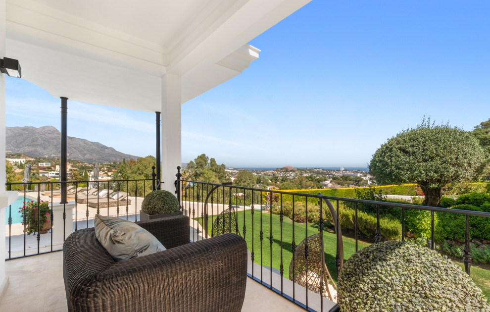 Villa in El Herrojo Alto, Benahavis