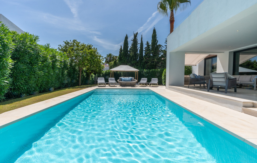 Villa in El Paraiso, Estepona