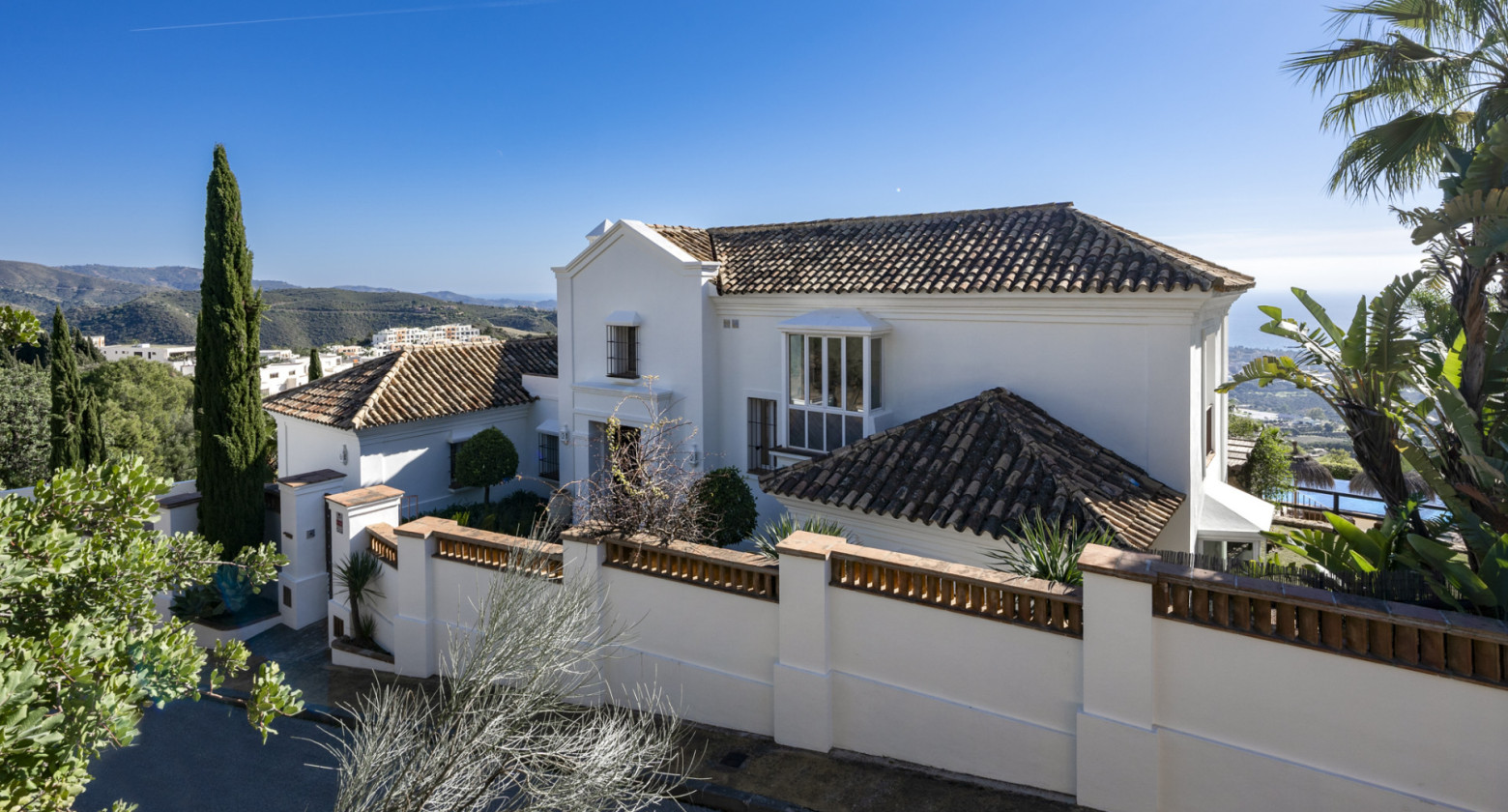 Villa in Los Altos de los Monteros, Marbella