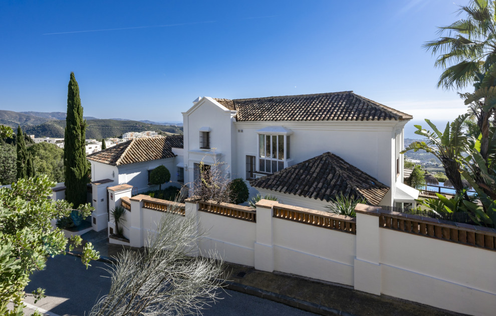 Villa in Los Altos de los Monteros, Marbella