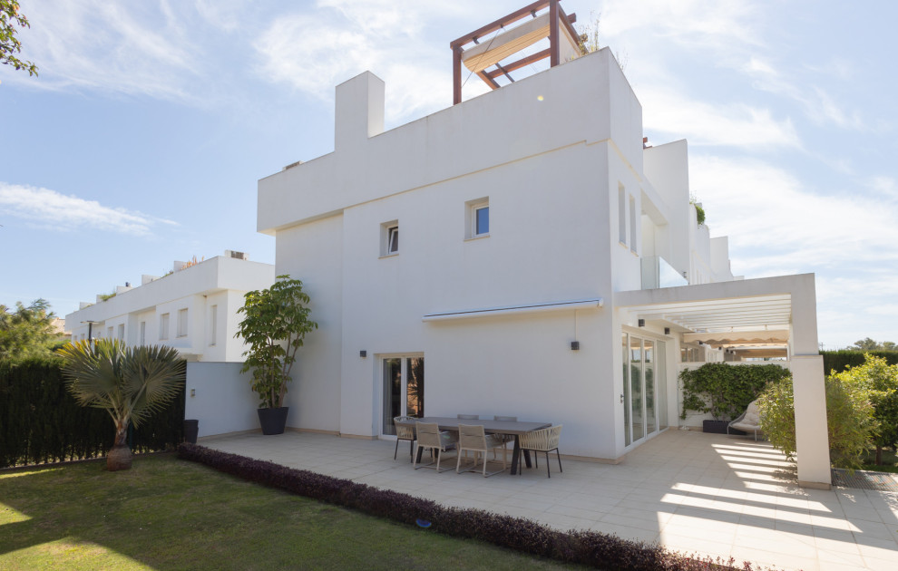 Pareada 4 dormitorios Mijas Costa, cerca del mar