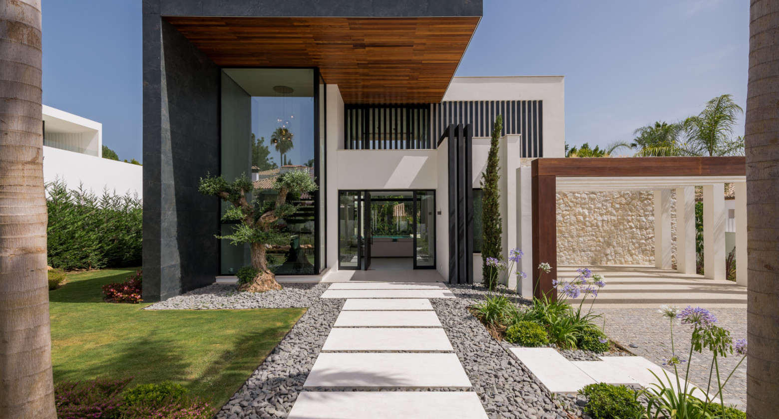 Architectural Masterpiece Villa in Nueva Andalucía, Marbella