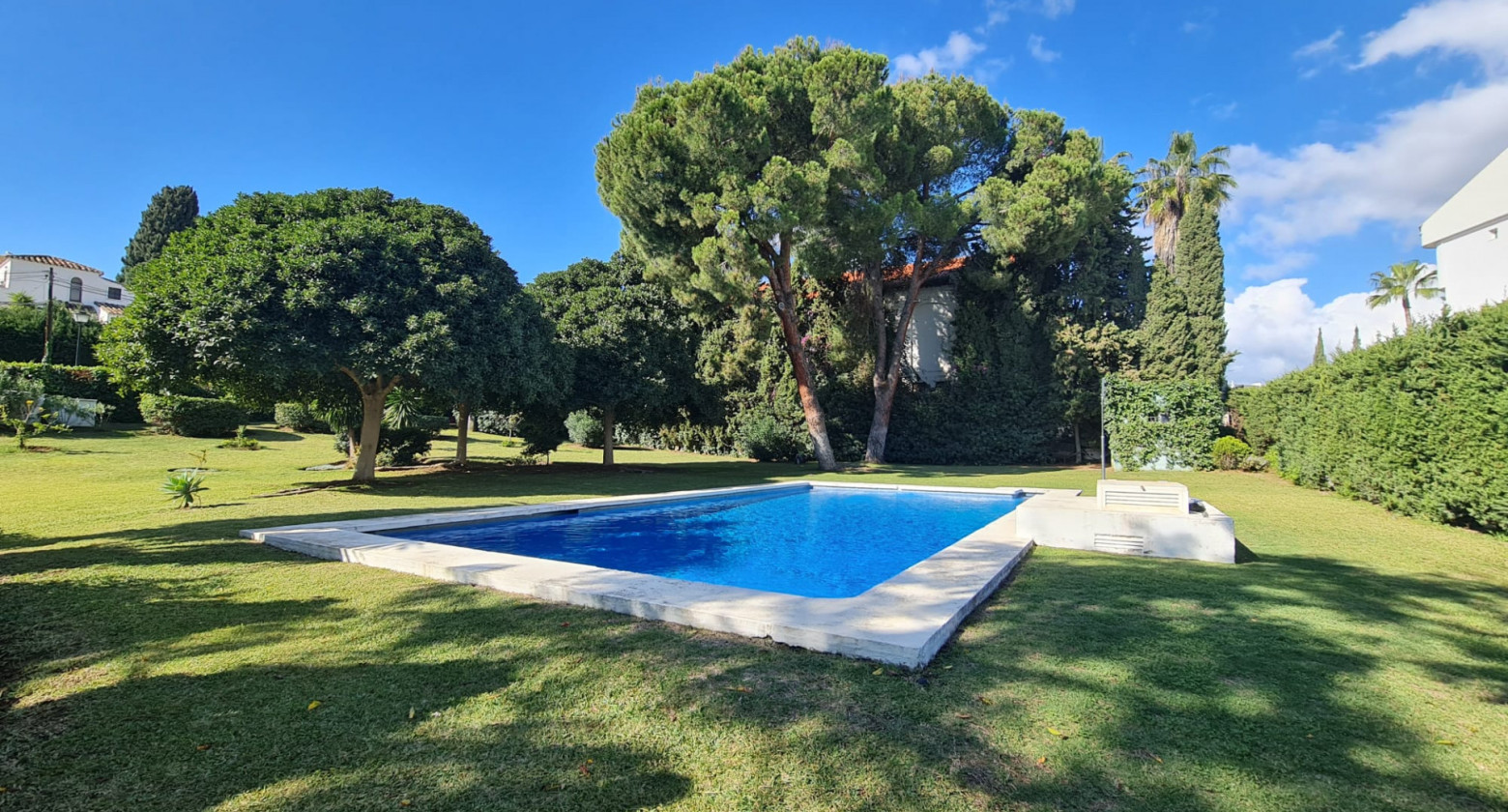 Town House in Nueva Andalucia, Marbella
