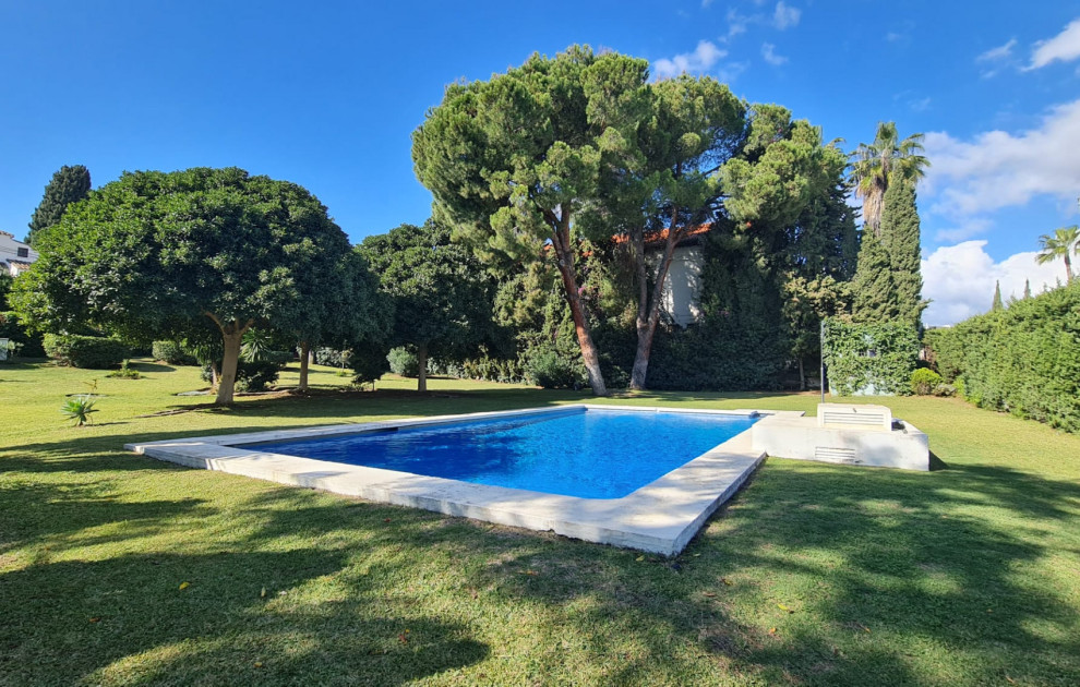 Town House in Nueva Andalucia, Marbella
