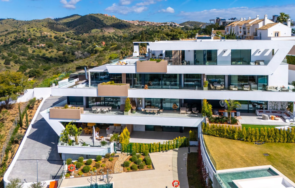 3-Bedroom Ground Floor Apartment in Cabopino Beach, Marbella