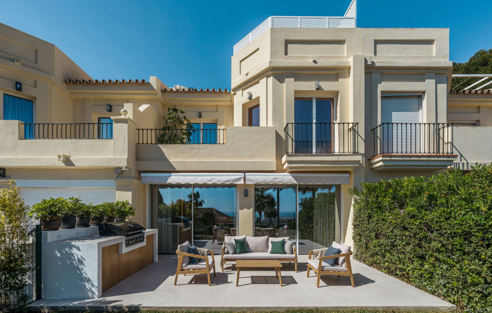Three-level town house in la Quinta Hills, Benahavis