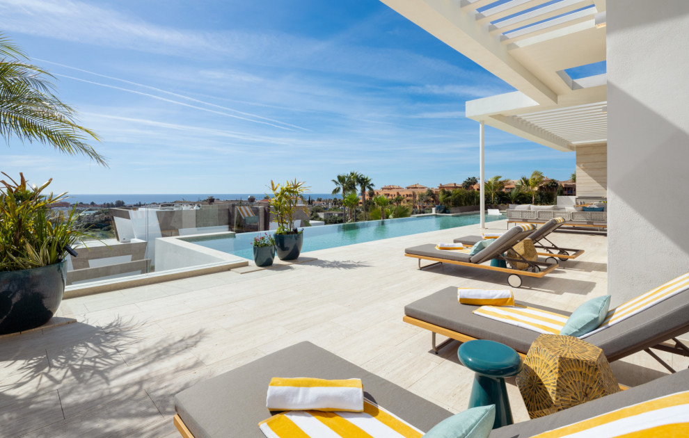 Modern villa in Los Flamingos, Benahavis