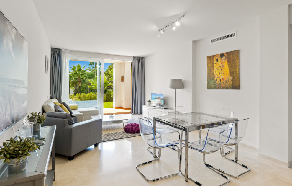 Charming Ground-Floor Apartment with Garden in Alcazaba Hills, Estepona