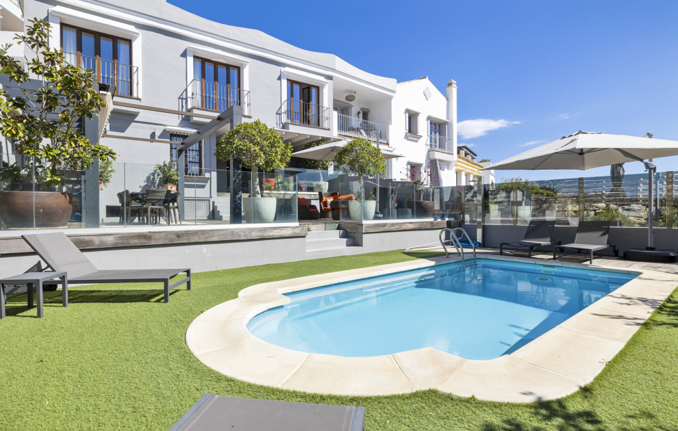 Exceptional townhouse in La Heredia, Benahavis