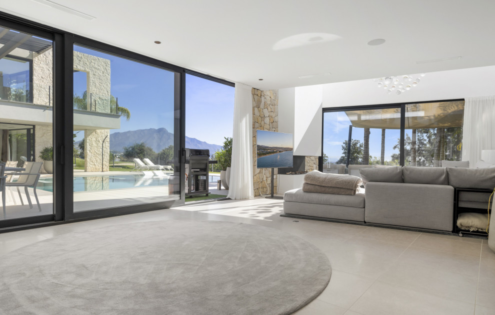 Exceptional newly built villa in La Alqueria, Benahavis