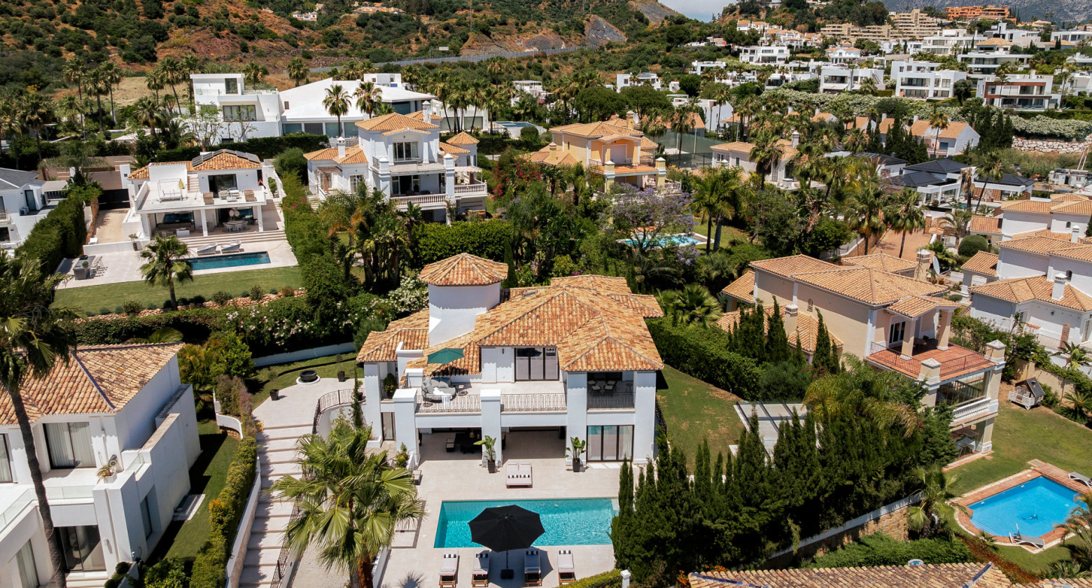 Contemporary villa in Nueva Andalucia, Marbella