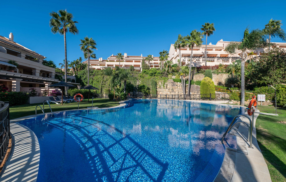 Exceptional apartment in Albatross Hill, Marbella