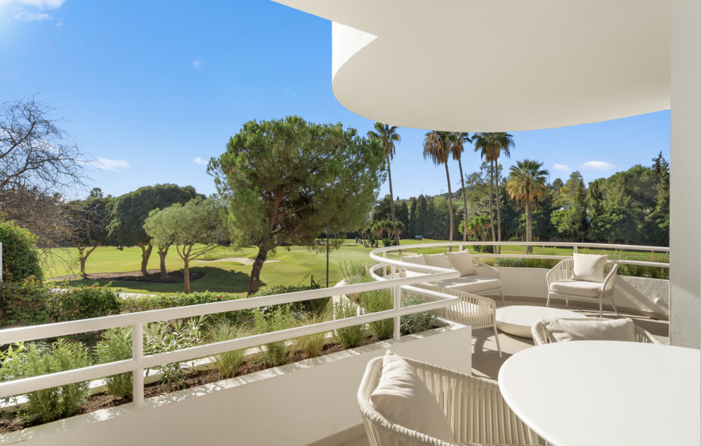 Modern Renovated Apartment for Sale in Nueva Andalucía