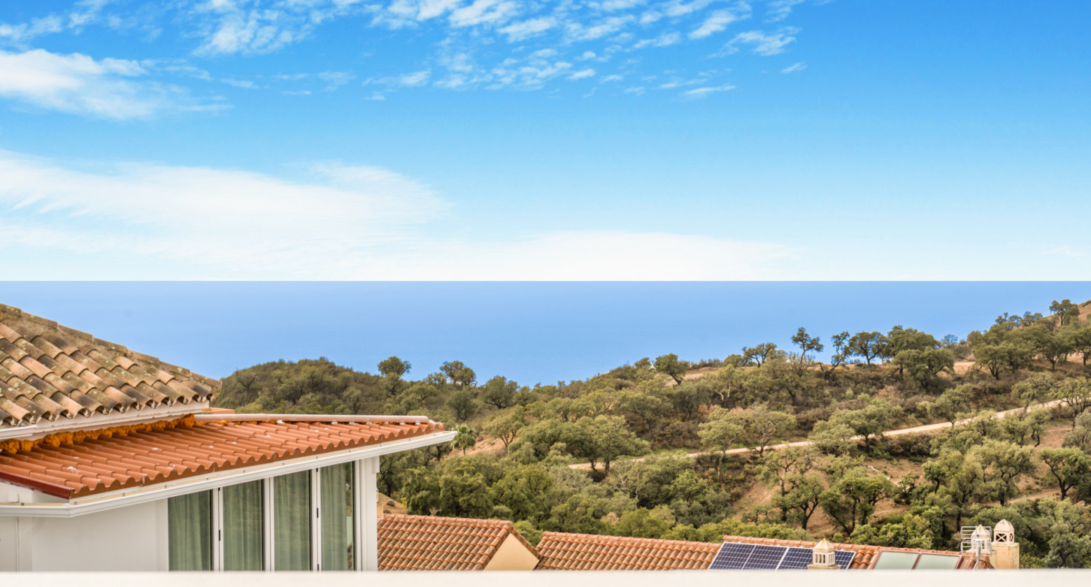 Semi-Detached Villa with Sea and Mountain Views in La Mairena, Marbella East