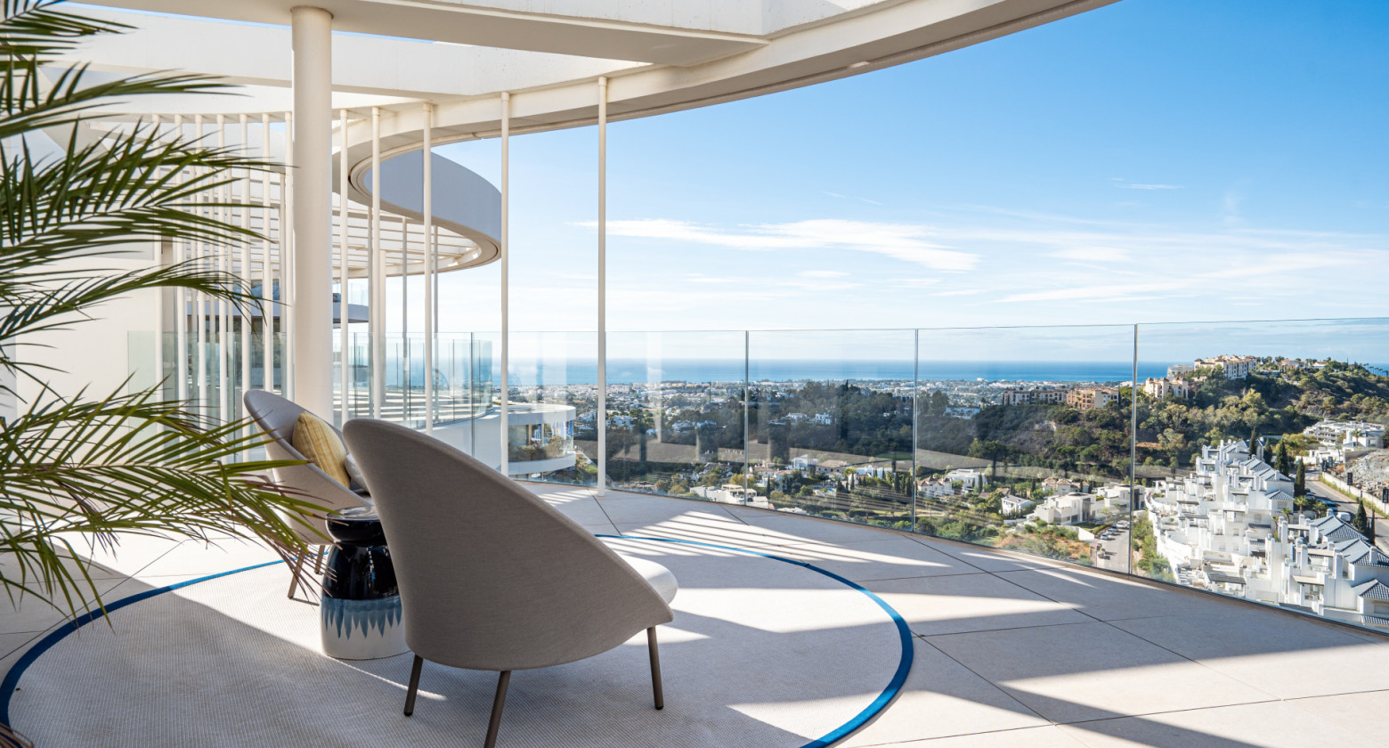 4-BEDROOM PENTHOUSE WITH POOL - SPECIAL OFFER ONLY AVAILABLE FOR A LIMITED TIME