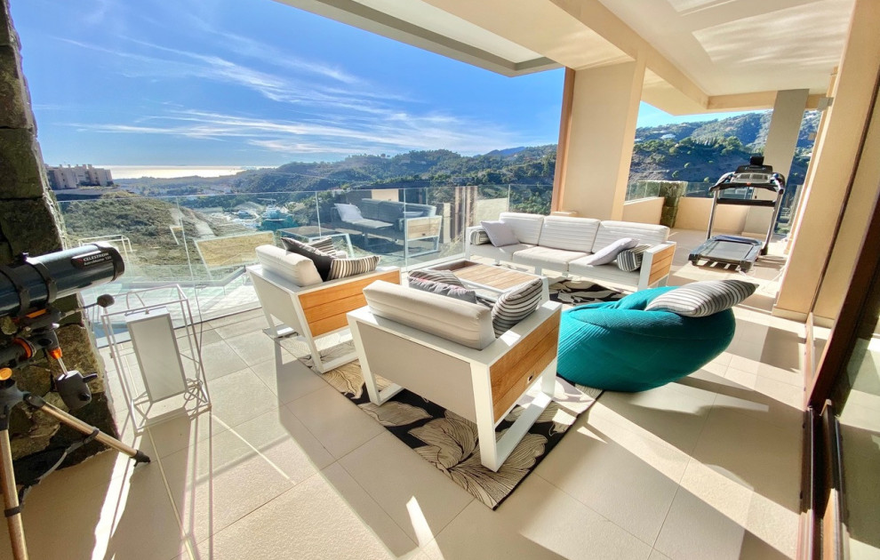 Enorme apartamento de 4 dormitorios, Real de la Quinta, Benahavis