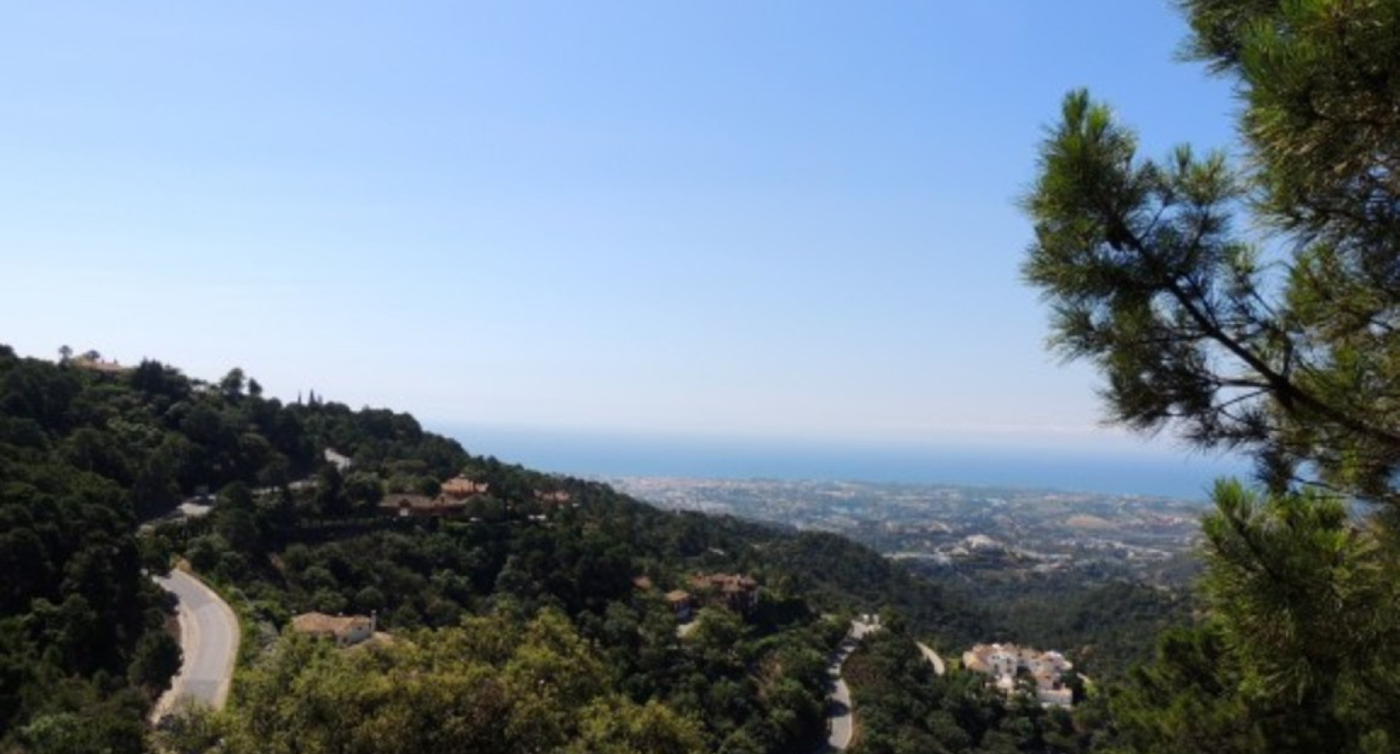 Parcela excepcional en La Zagaleta – Vistas panorámicas al mar y a la montaña