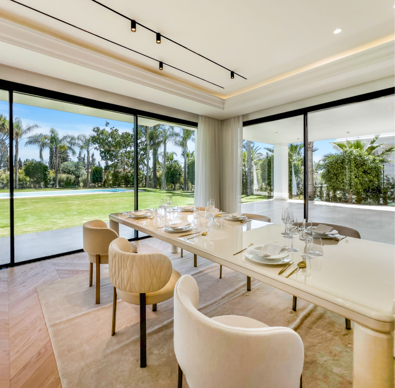 Detached Villa — Marbella