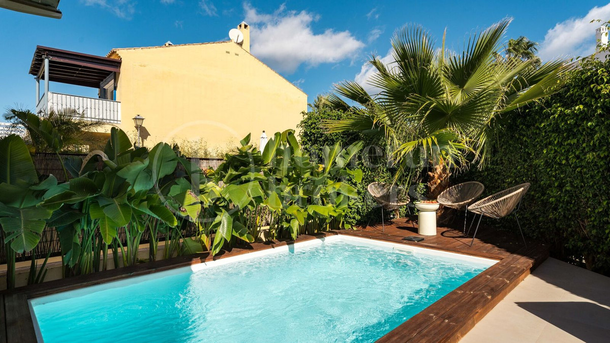 Villa – Chalet — Puerto Banús