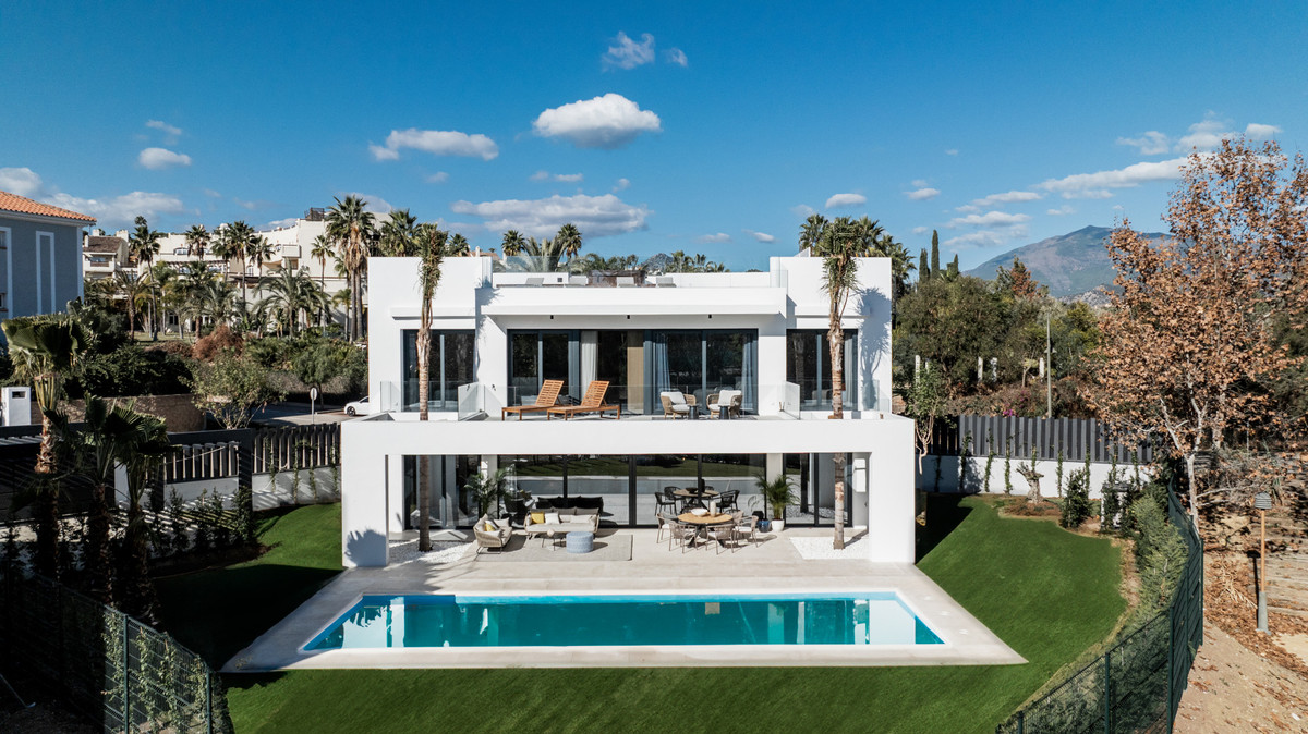 Villa – Chalet — Atalaya