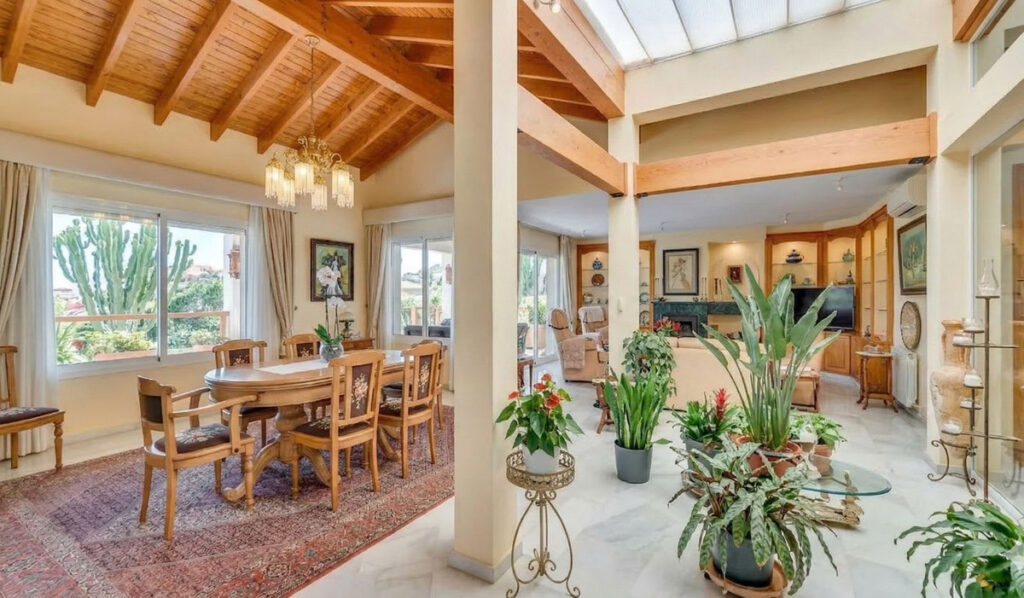 Villa – Chalet — Benahavís