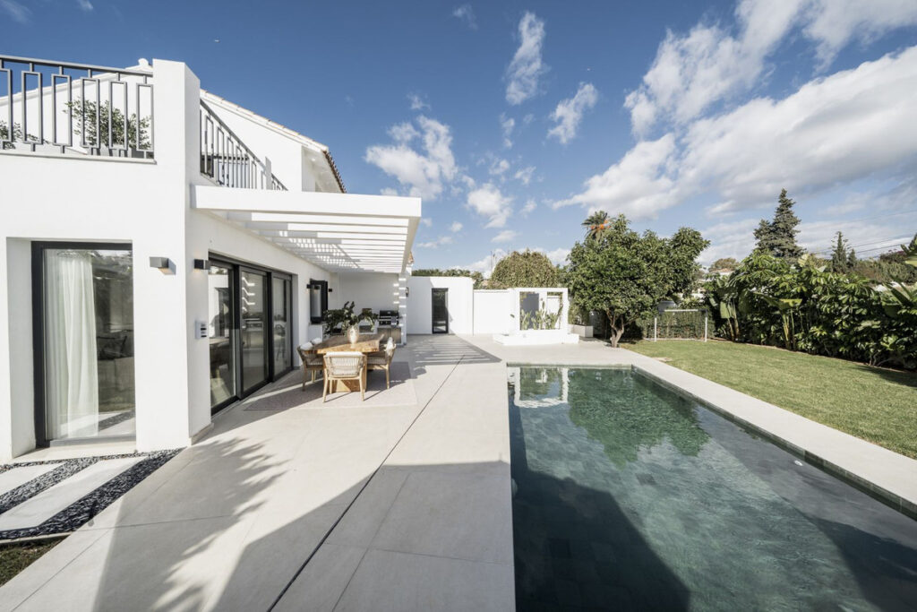 Villa – Chalet — Marbella