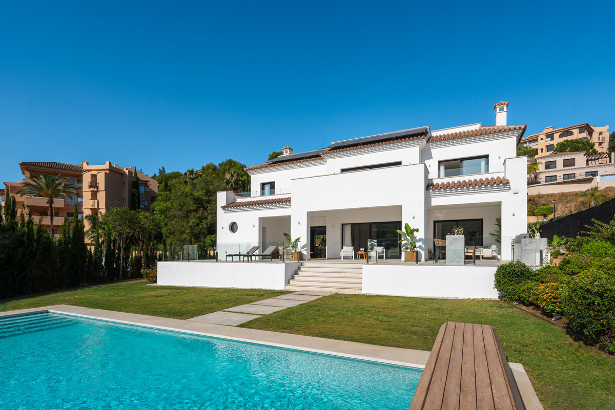 Detached Villa — Elviria