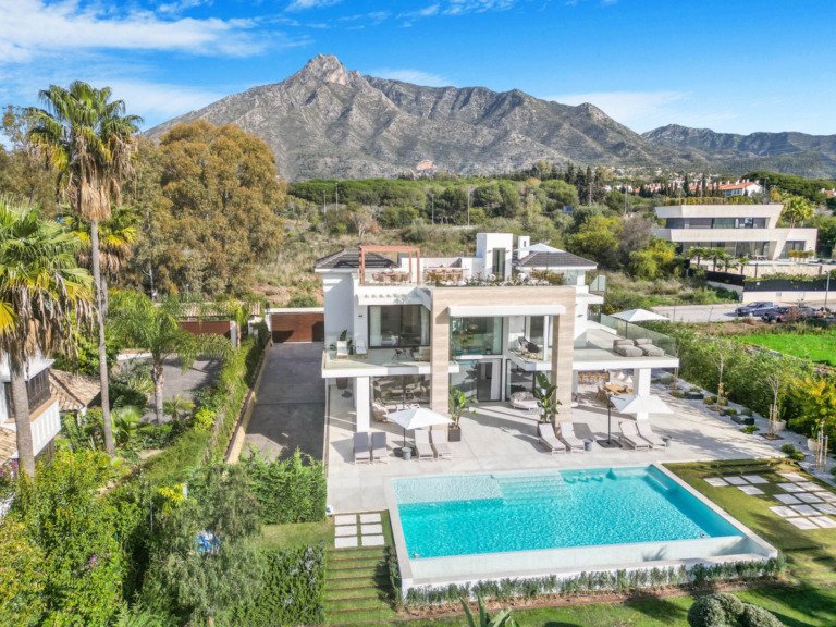 Villa – The Golden Mile