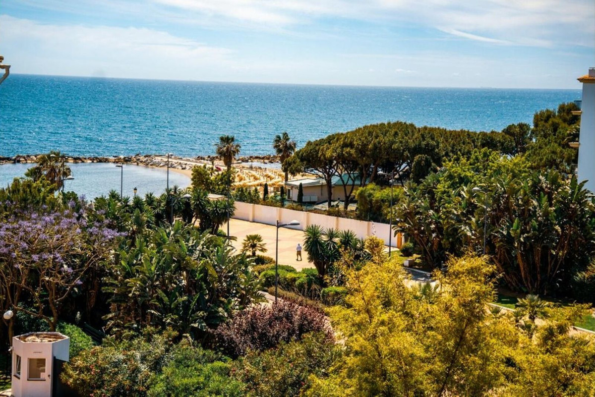 Apartamento Planta Media — Puerto Banús