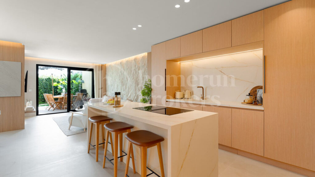 Villa – Chalet — Puerto Banús