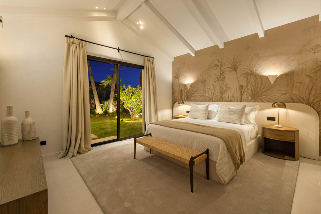 Villa – Chalet — Nueva Andalucía