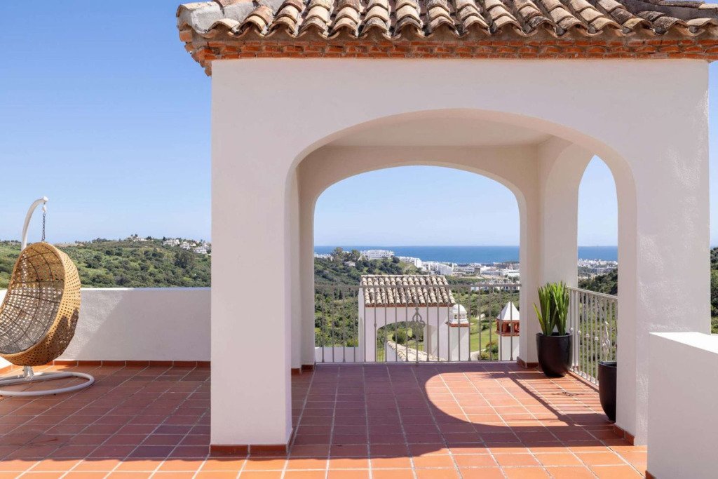 Villa – Chalet — Estepona
