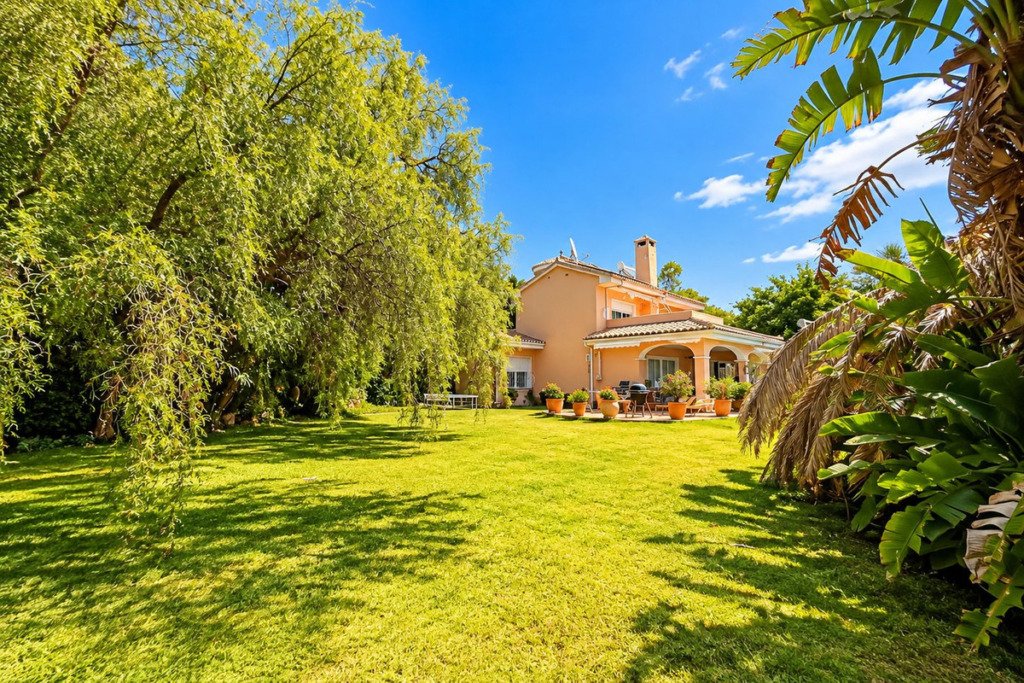 Detached Villa — Elviria