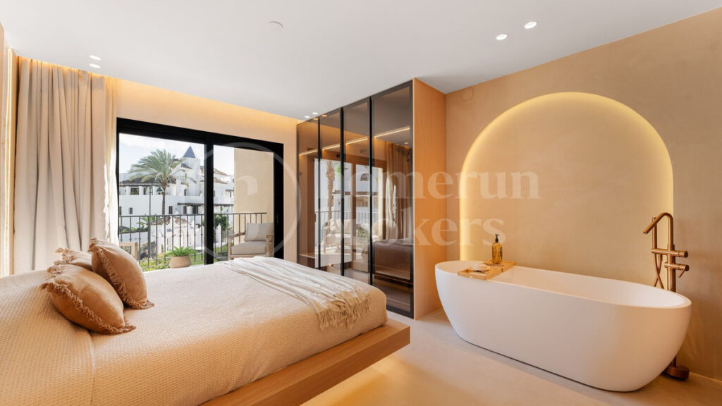 Villa – Chalet — Puerto Banús