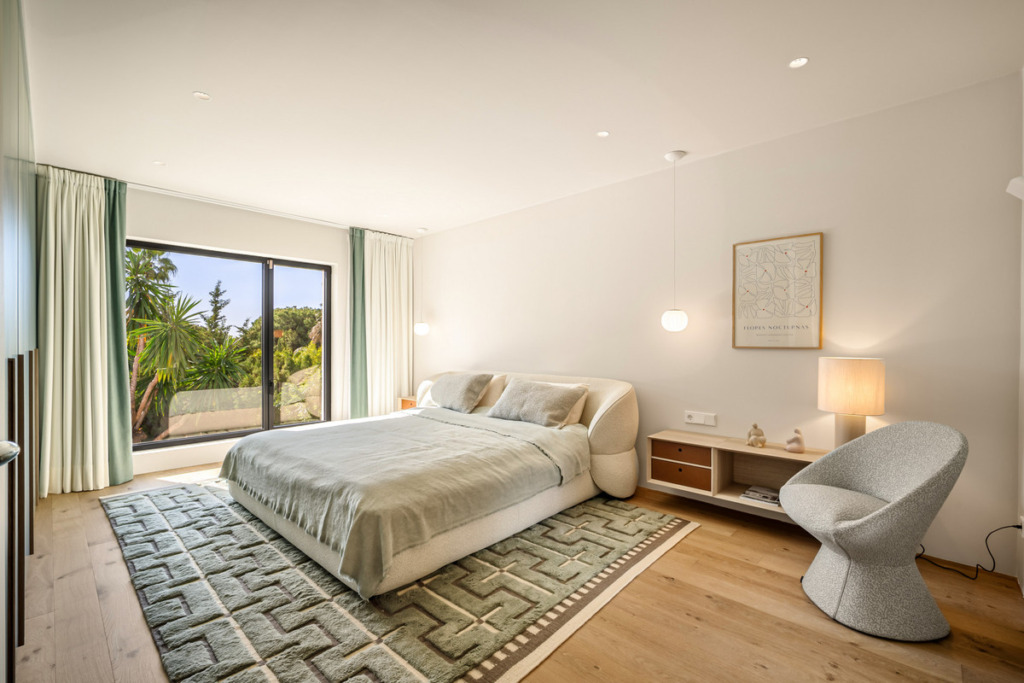 Detached Villa — Nueva Andalucía