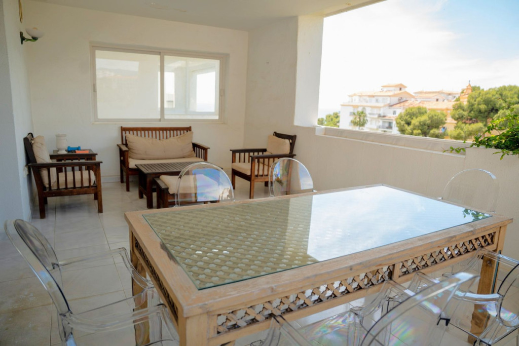 Middle Floor Apartment — Puerto Banús