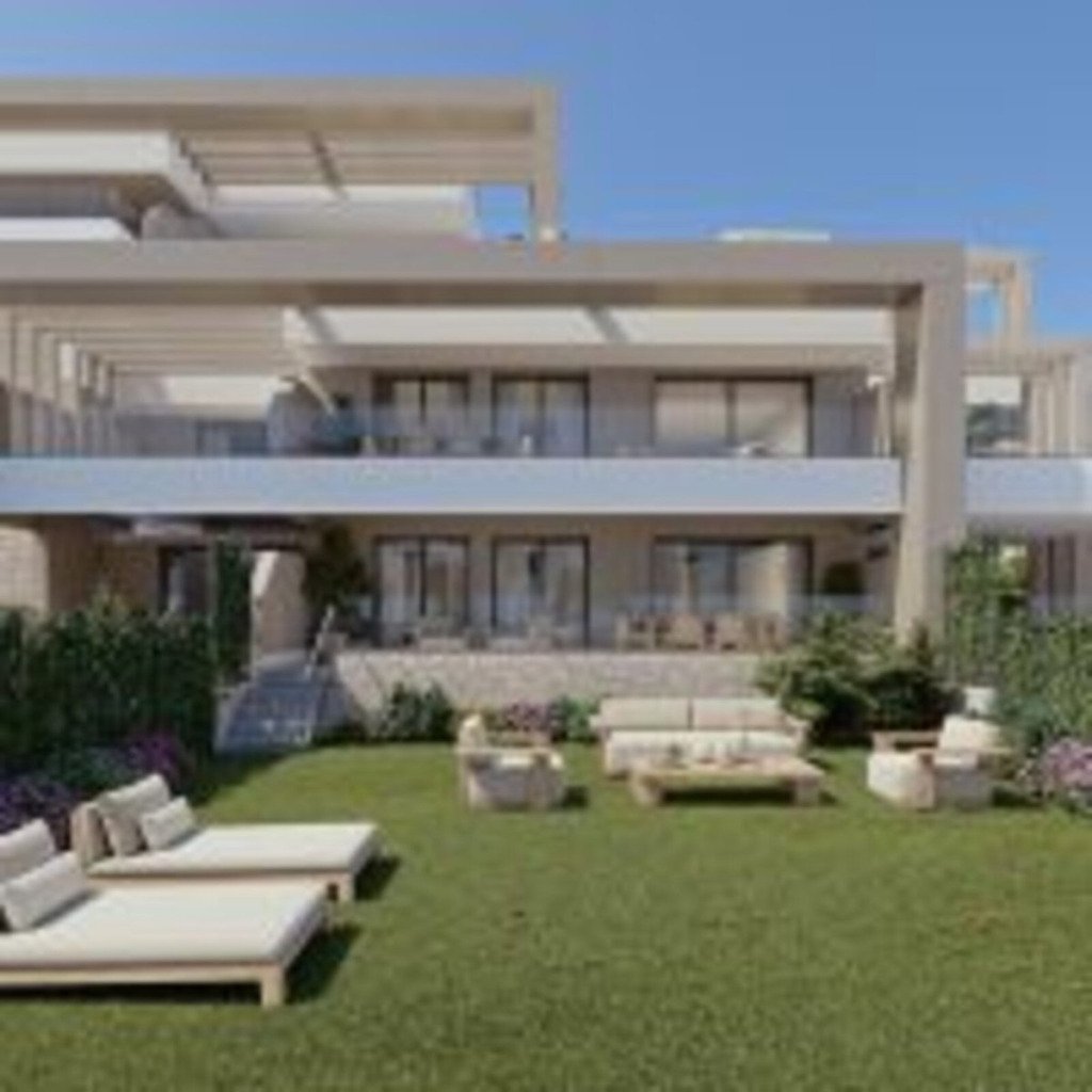 Apartamento Planta Media — Estepona
