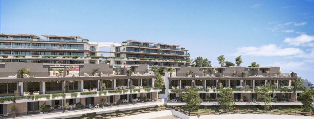 Апартамент средний этаж — Estepona