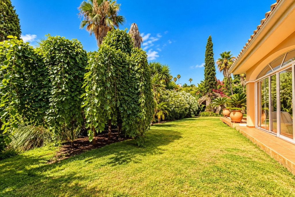 Detached Villa — Elviria
