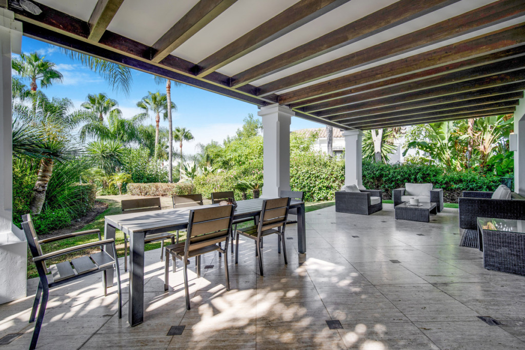 Villa – Chalet — The Golden Mile