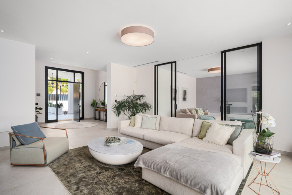 Detached Villa — Elviria