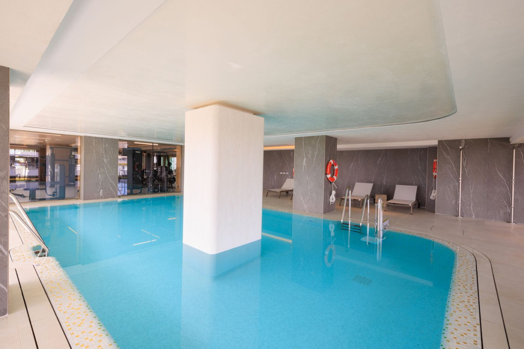 Middle Floor Apartment — Málaga