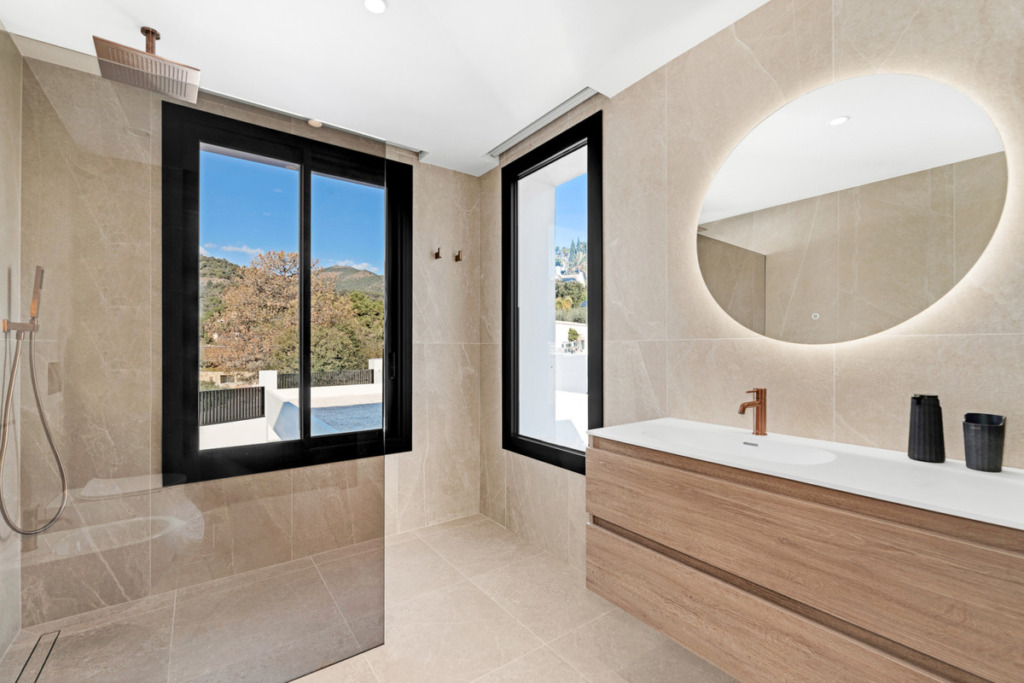 New Development — El Madroñal