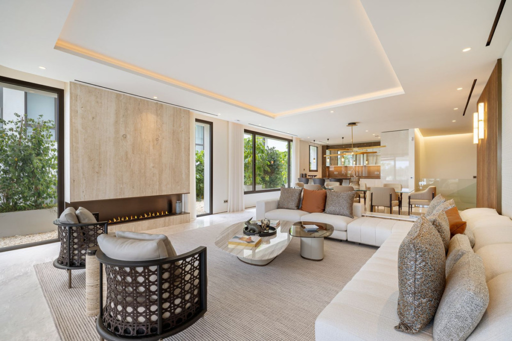 Villa – Chalet — The Golden Mile