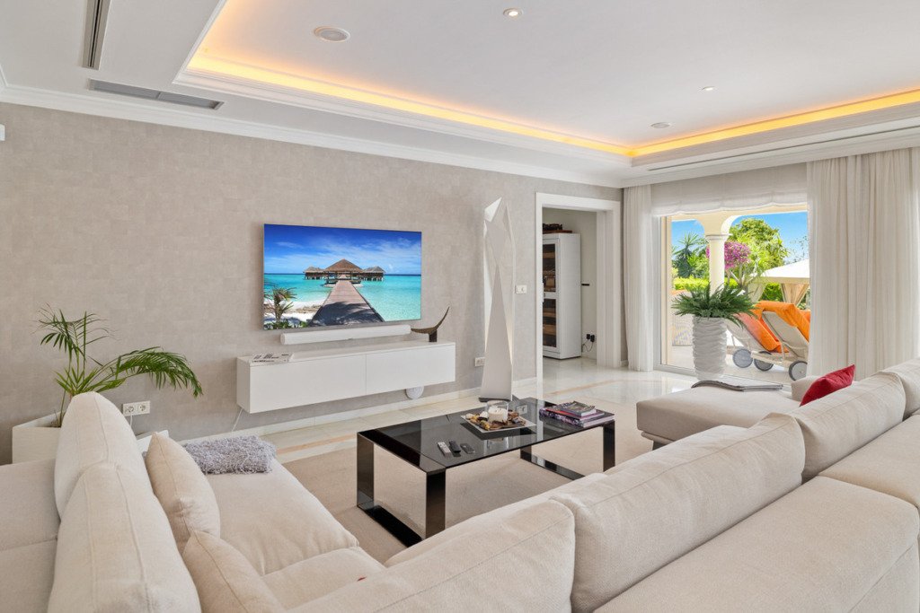 Detached Villa — Nueva Andalucía