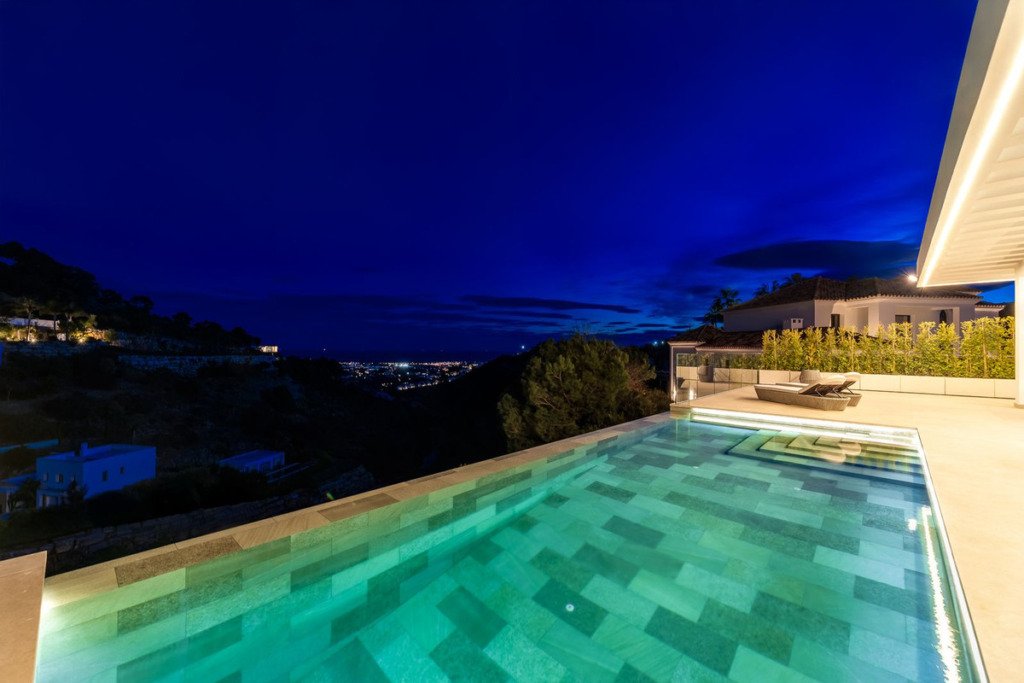 Detached Villa — El Madroñal