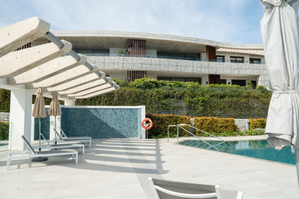 Middle Floor Apartment — Benahavís