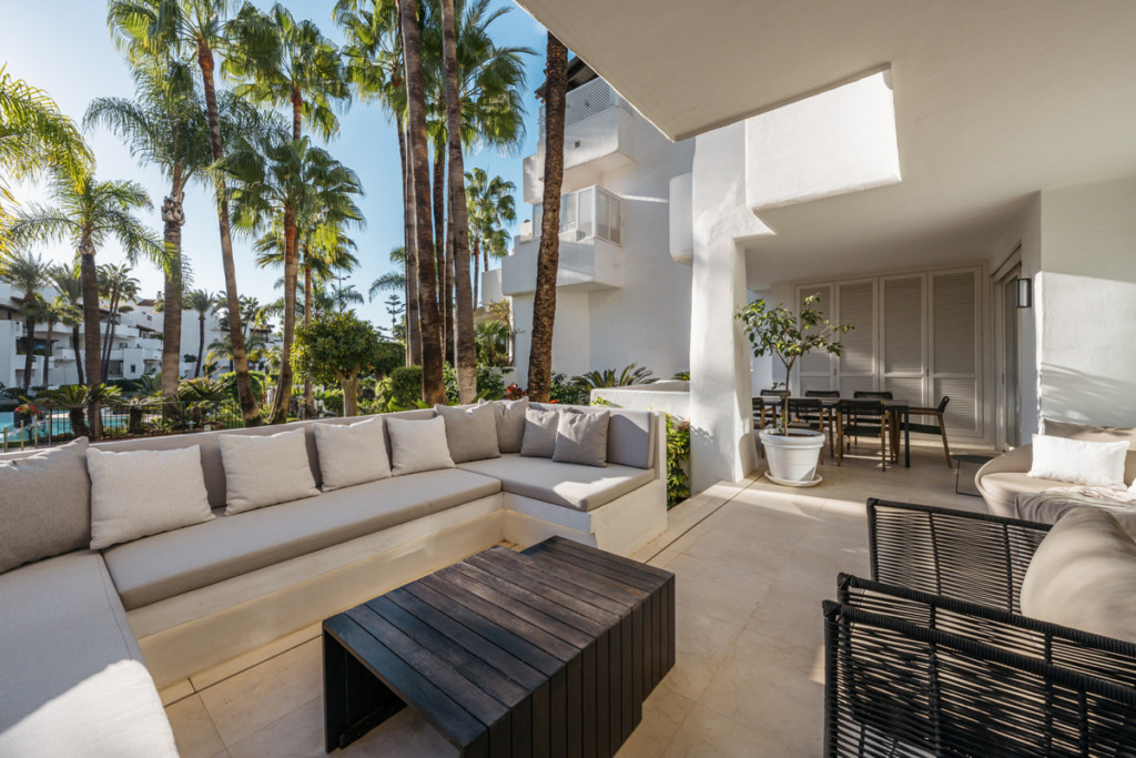 Middle Floor Apartment — The Golden Mile
