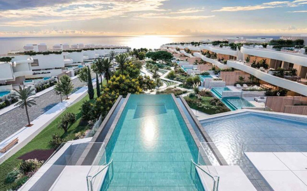 Апартамент нижний этаж — Marbella